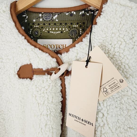 NEW Scotch & Soda Short Teddy Toggle Jacket in Cream - Picture 9 of 13